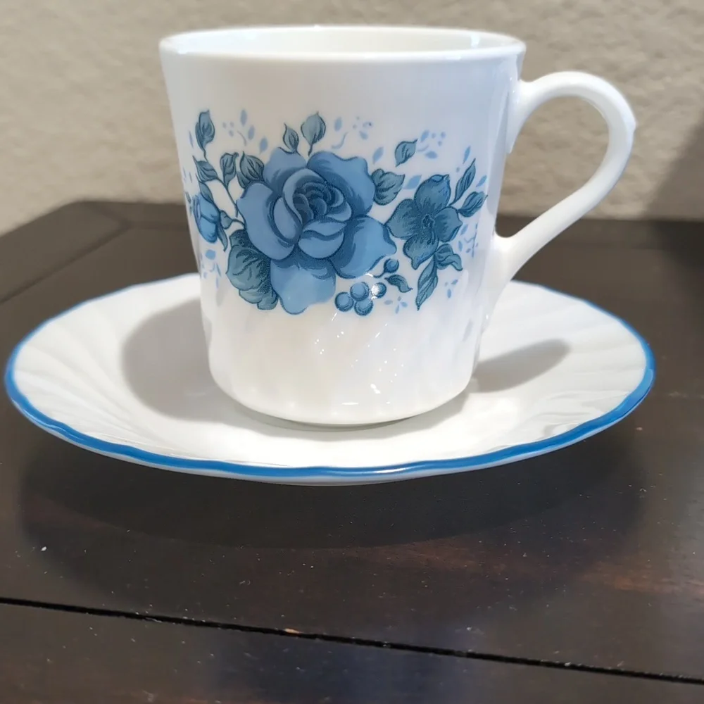 Vintage Corelle Blue Velvet Five (5) Piece Dinnerware Place Setting